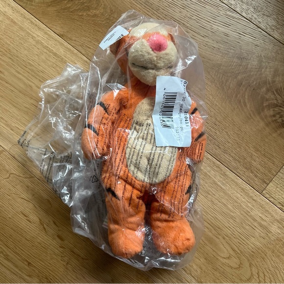 DISNEY STEIFF Tigger Plush Toy - Picture 4 of 6